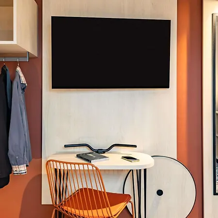 Ibis Styles Lille D'ascq Hotel 3*